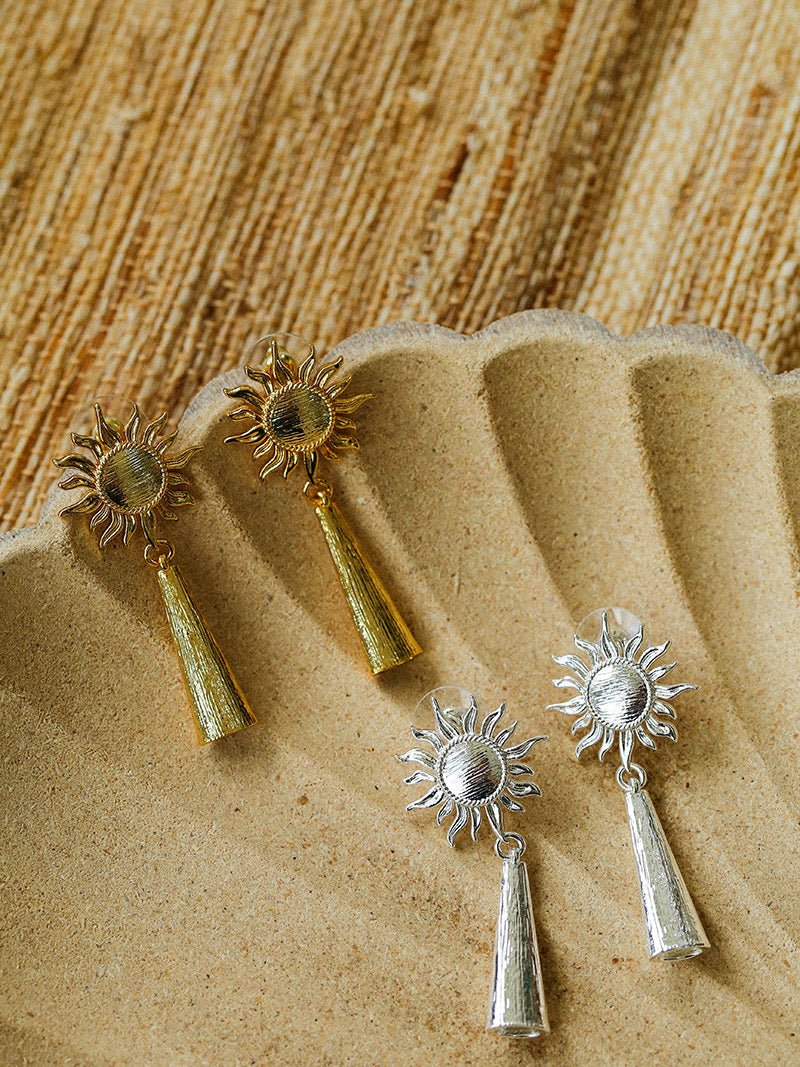 Sunrise Gleam – Brushed Metal Tassel Earrings - Silver - floysun