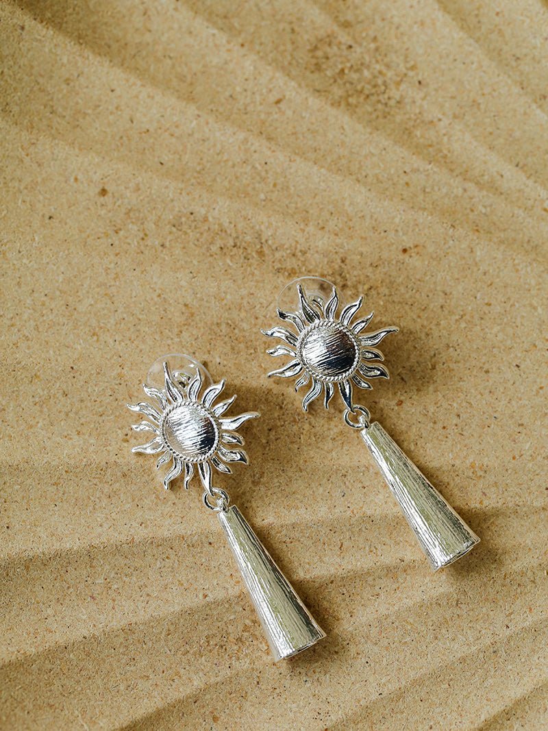 Sunrise Gleam – Brushed Metal Tassel Earrings - Silver - floysun