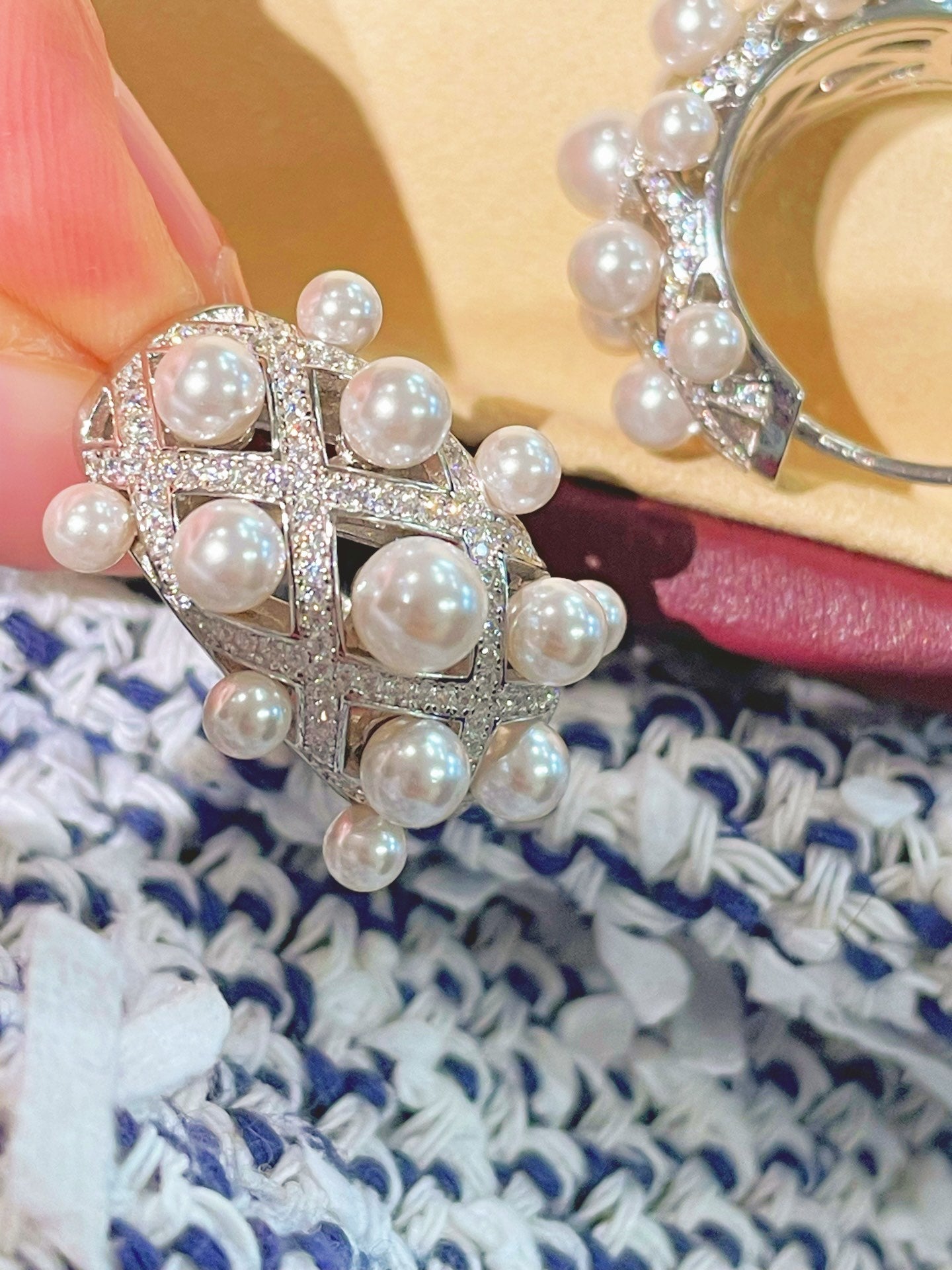 Swarovski Pearl Vintage Quilted Hoop Earrings - floysun