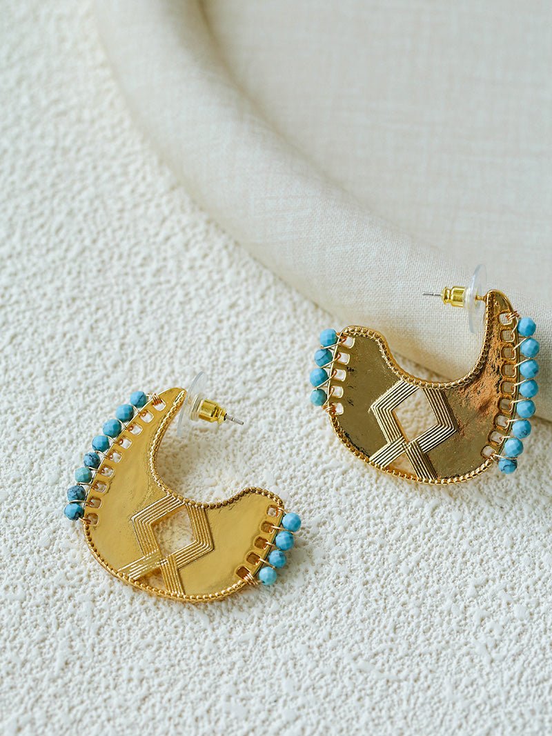 Tribal Echo Carved Totem Cutout Earrings - Gold - floysun