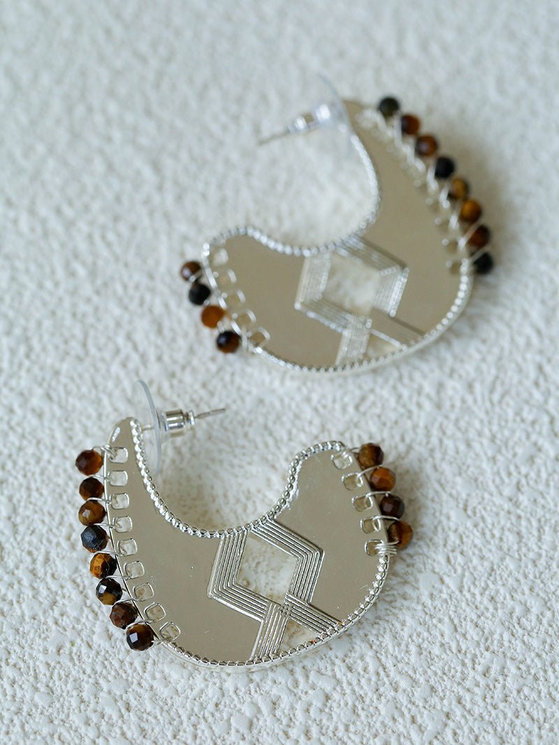 Tribal Echo Carved Totem Cutout Earrings - Silver - floysun