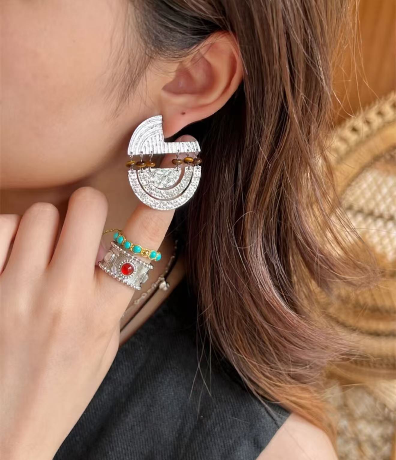 Tribal Echo Totem Stone Hoop Earrings - Silver - floysun
