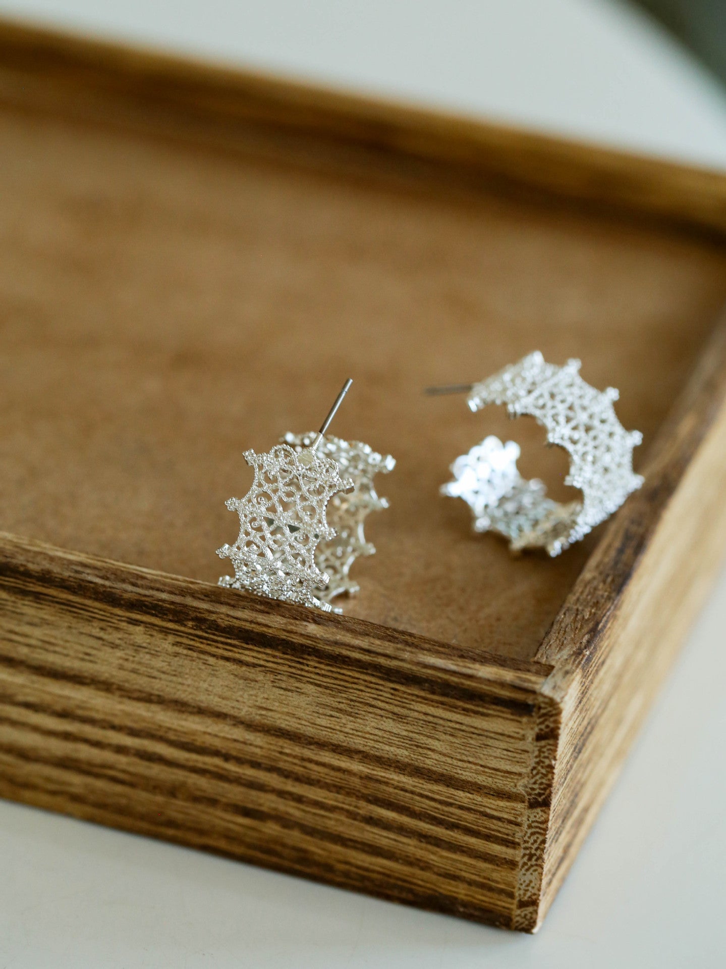 Vintage Chic Lace Huggie Earrings - floysun