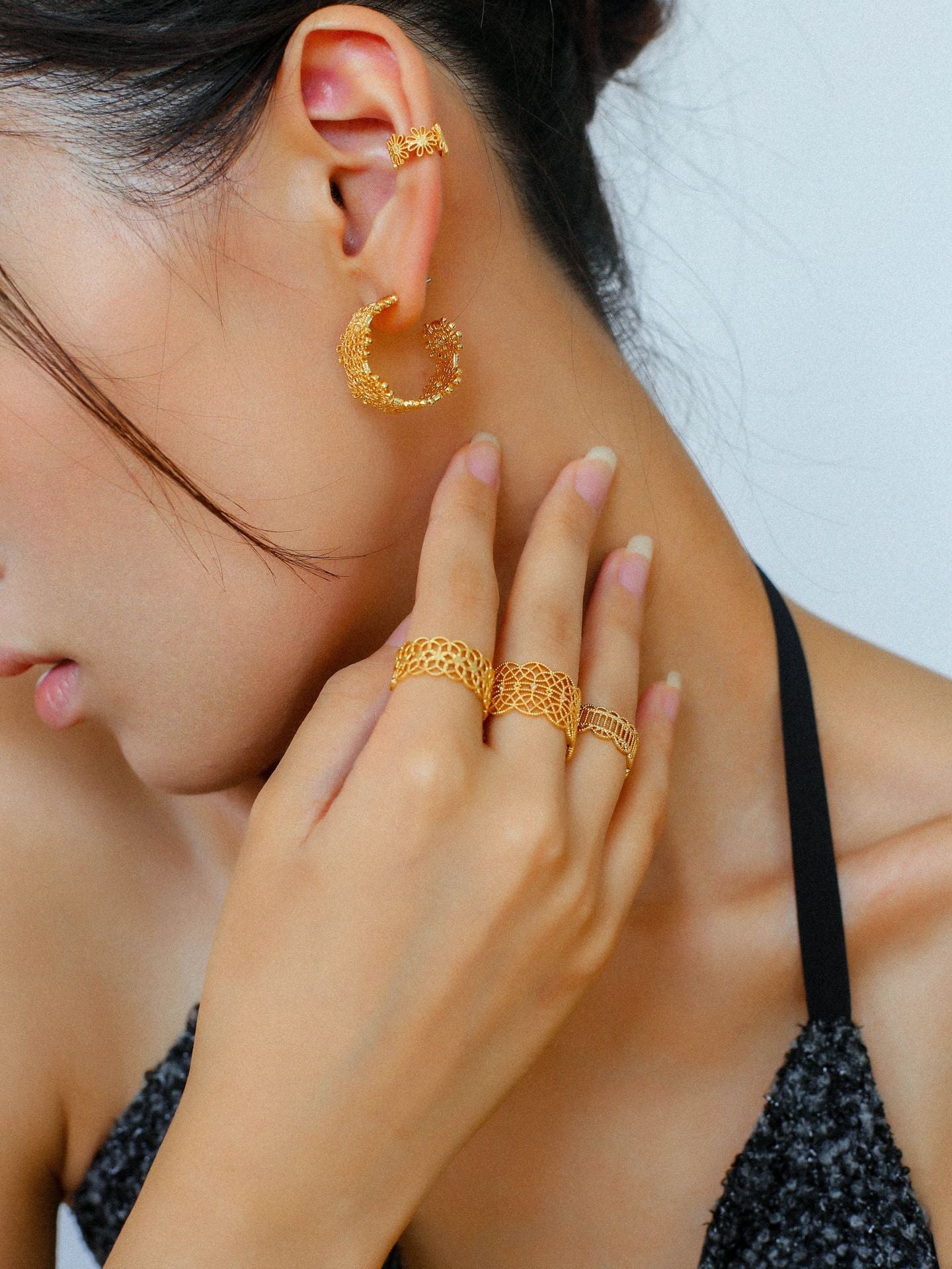 Vintage Chic Lace Huggie Earrings - floysun