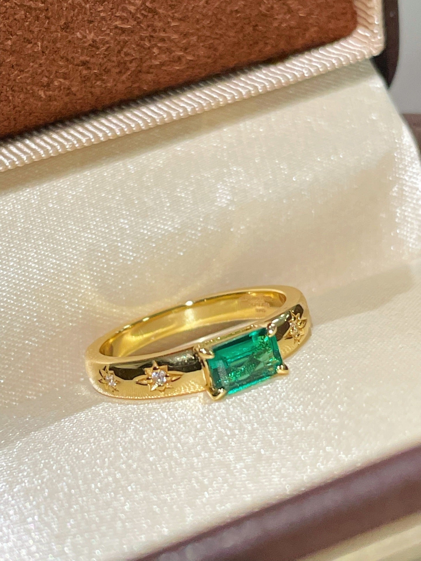 Vintage Emerald Octagram Ring - floysun