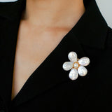 Vintage Freshwater Baroque Pearl Flower Brooch - floysun