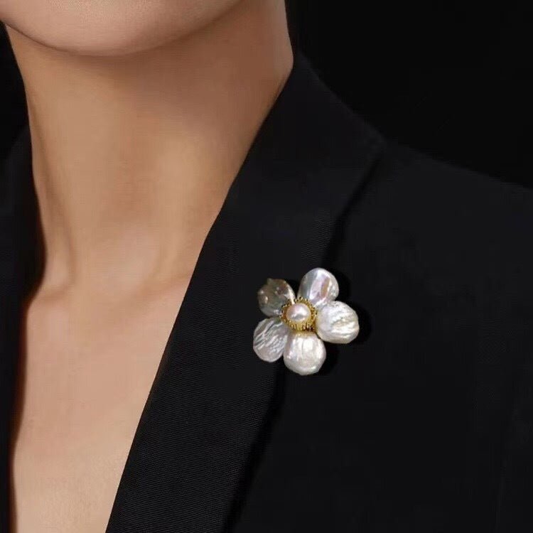 Vintage Freshwater Baroque Pearl Flower Brooch - floysun