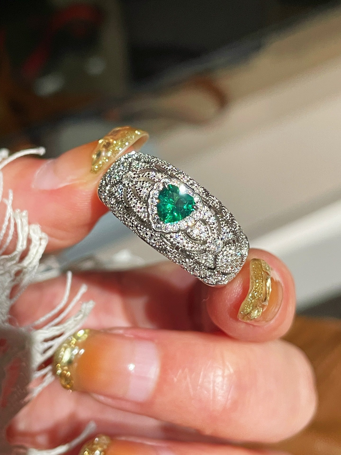 Vintage Heart - Shaped Emerald and Diamond Ring - floysun