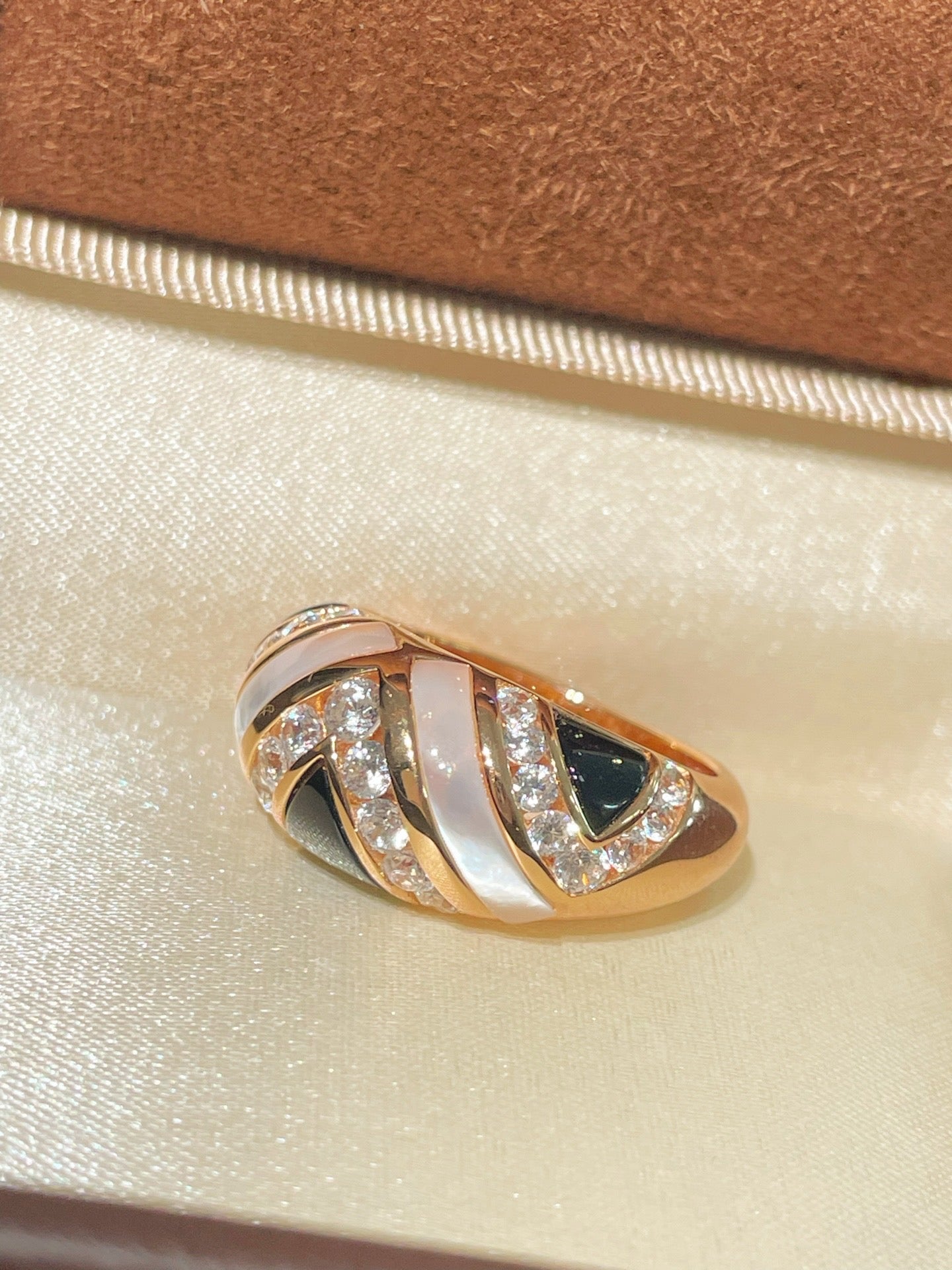 Vintage Inlay Ring – Black Onyx & White Mother - of - Pearl - floysun