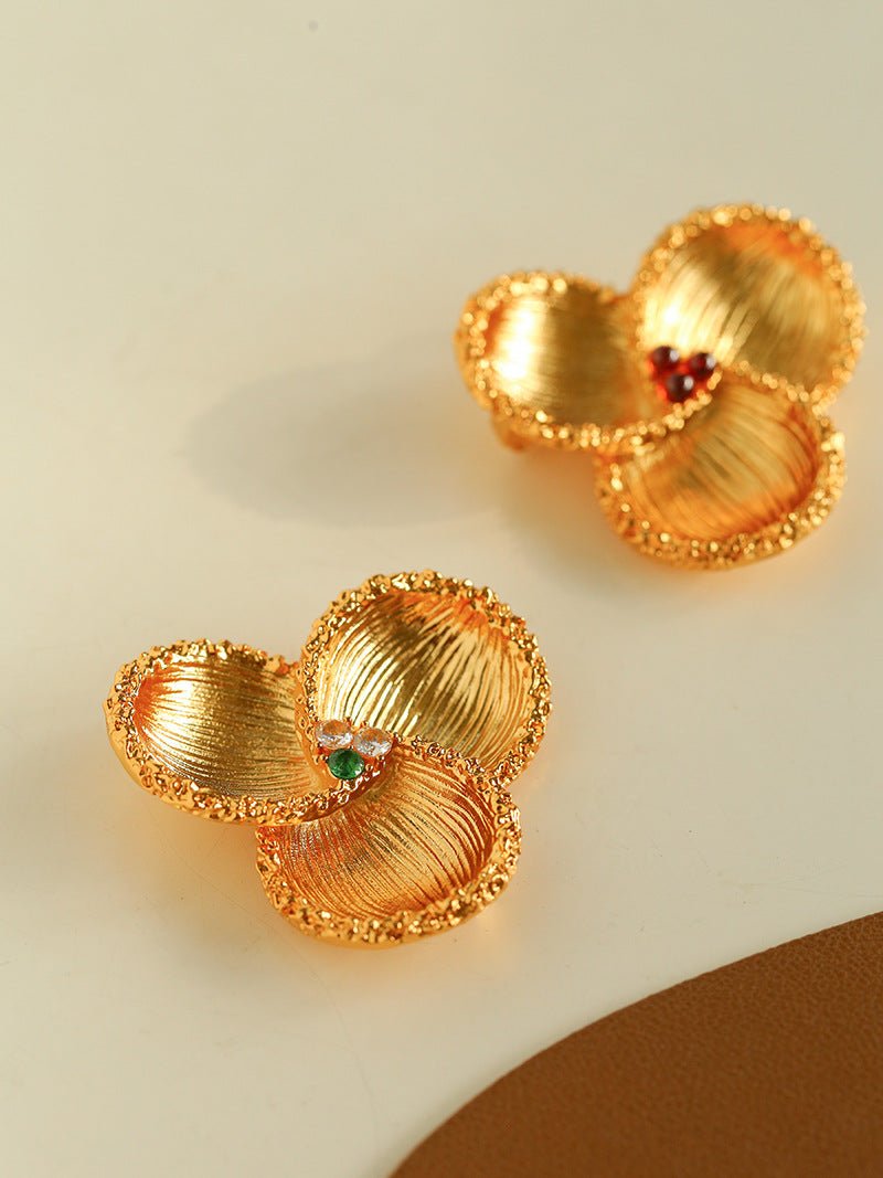 Vintage Palace Three - petal Flower Brooch - floysun