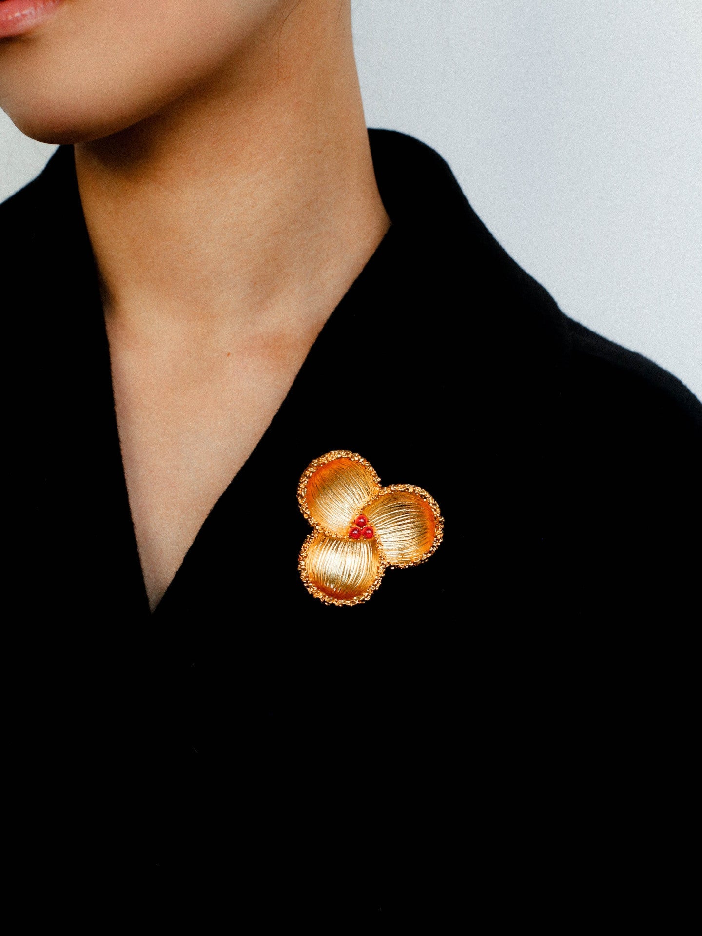 Vintage Palace Three - petal Flower Brooch - floysun