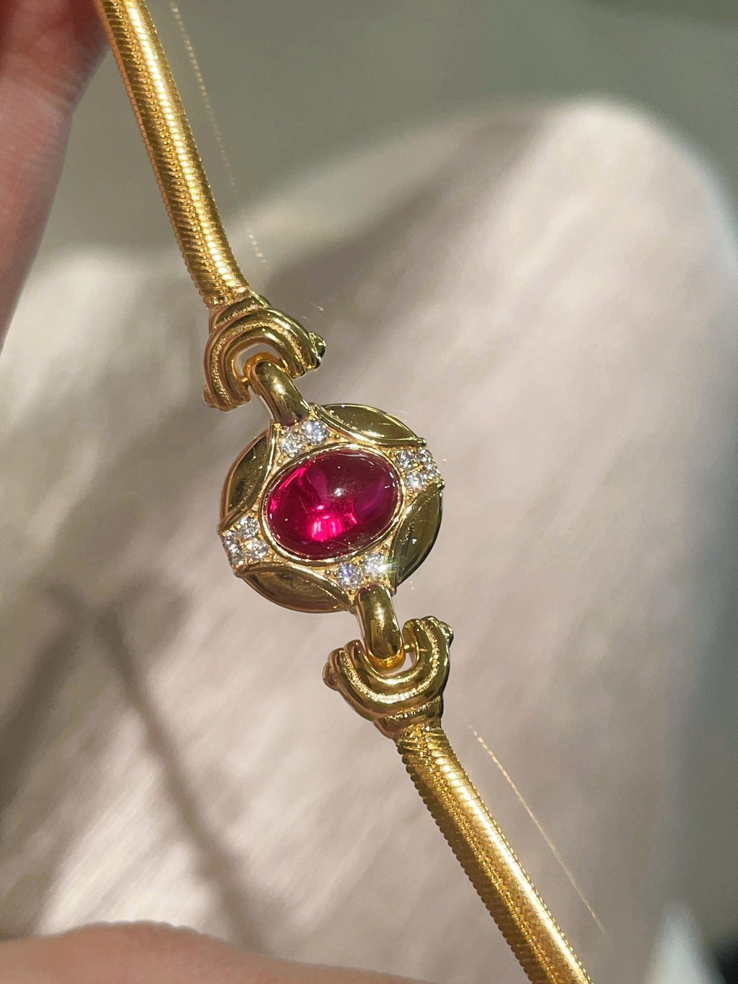 Vintage Regal Ruby Cabochon Snake Chain Necklace - floysun