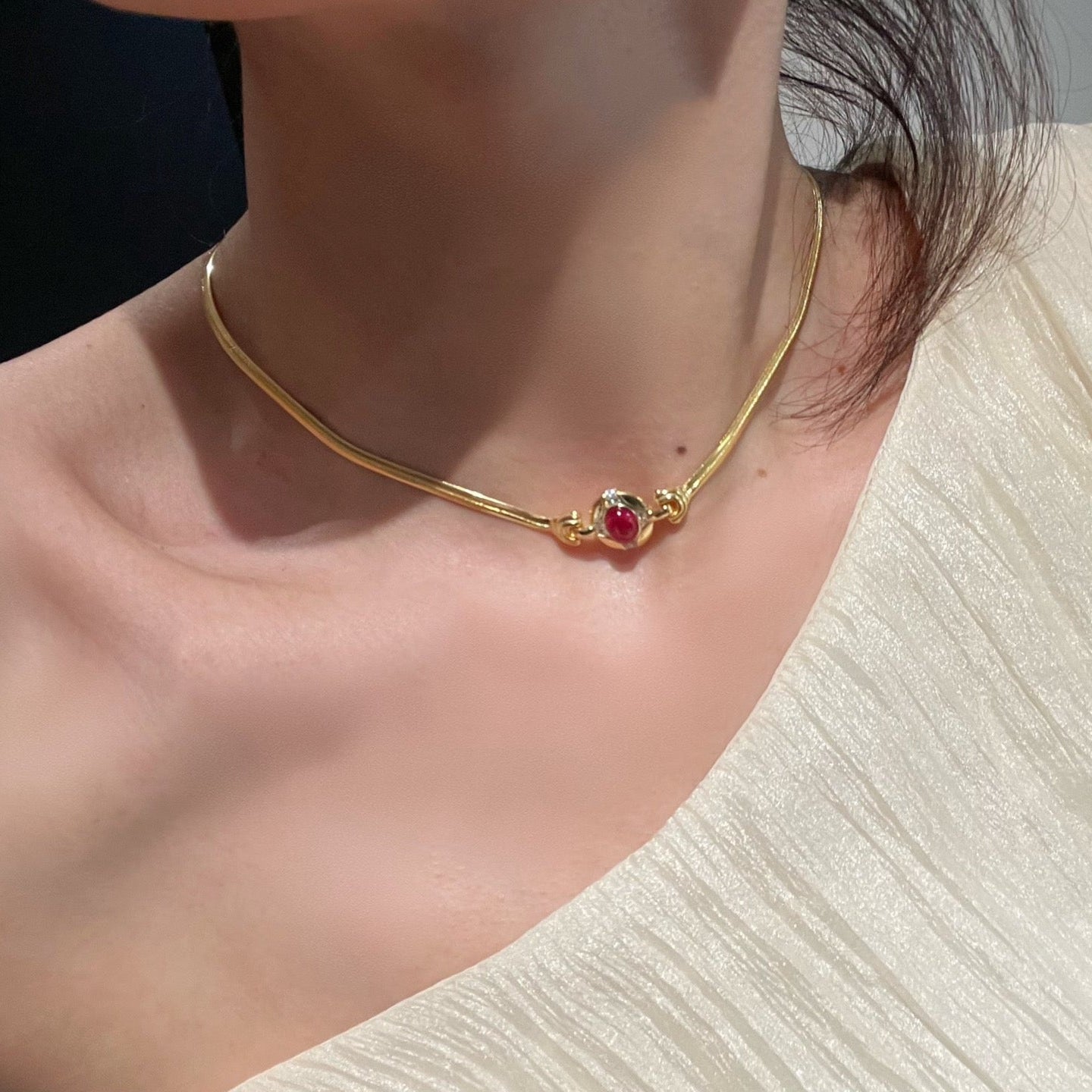 Vintage Regal Ruby Cabochon Snake Chain Necklace - floysun