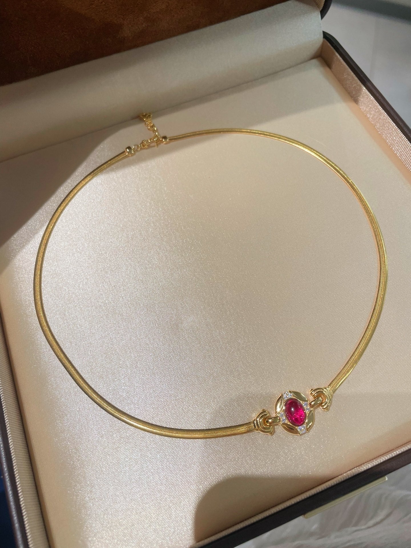 Vintage Regal Ruby Cabochon Snake Chain Necklace - floysun