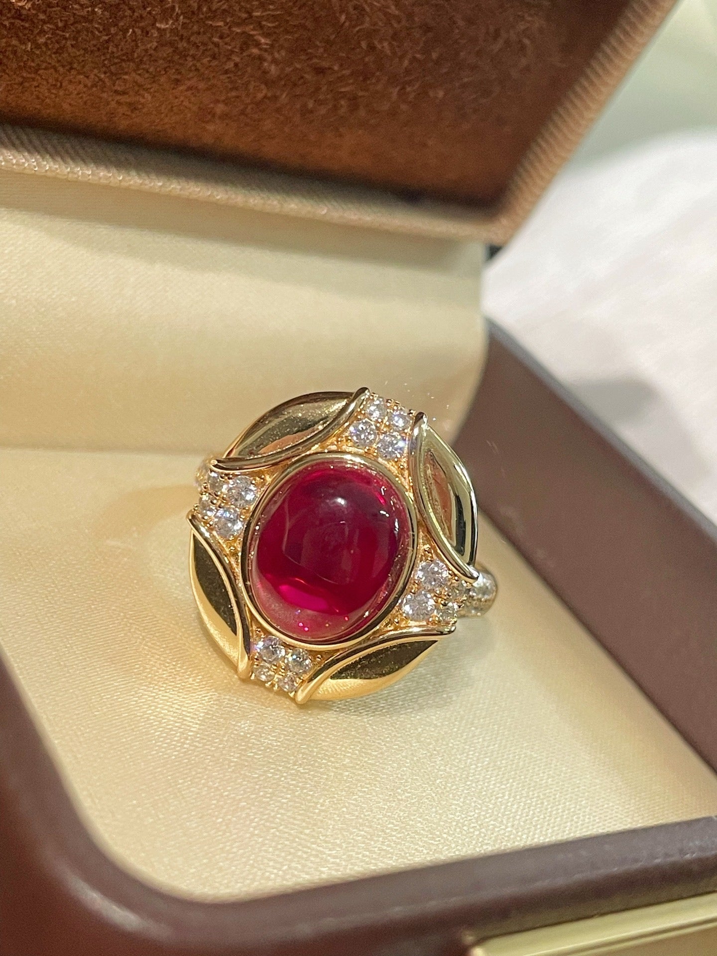 Vintage Ruby Cabochon Ring - floysun