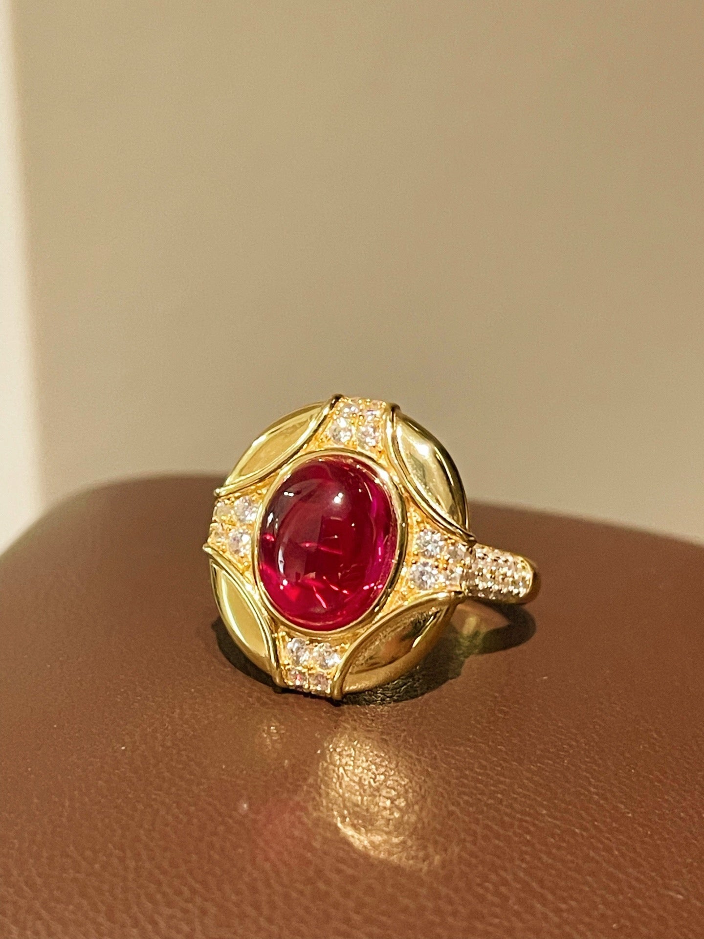 Vintage Ruby Cabochon Ring - floysun