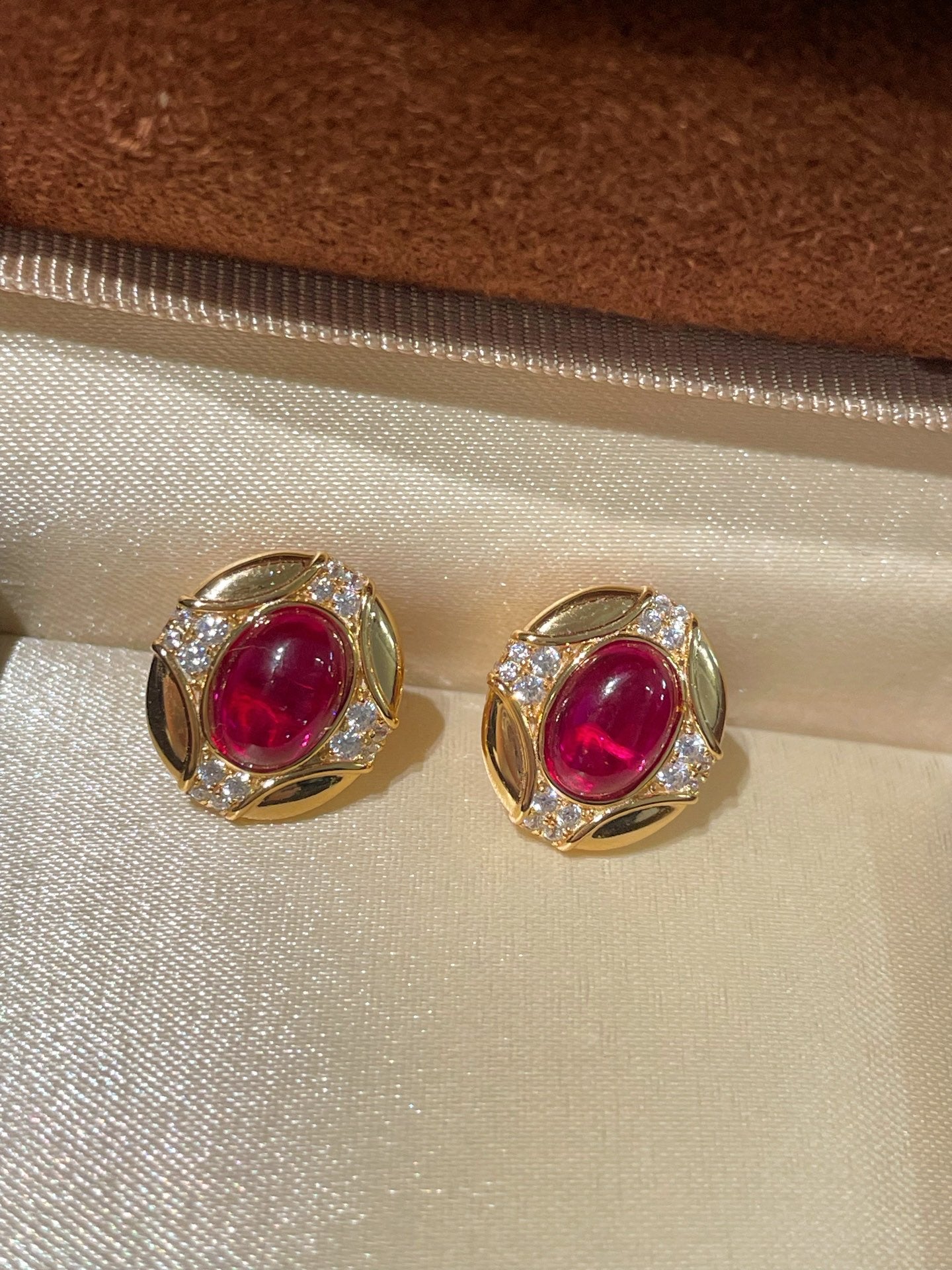 Vintage Ruby Royale Set – Stud Earrings - floysun