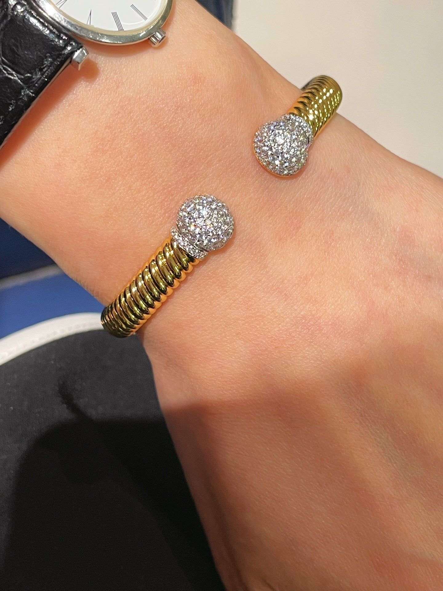 Vintage Spiral Pavé Open Bangle - floysun