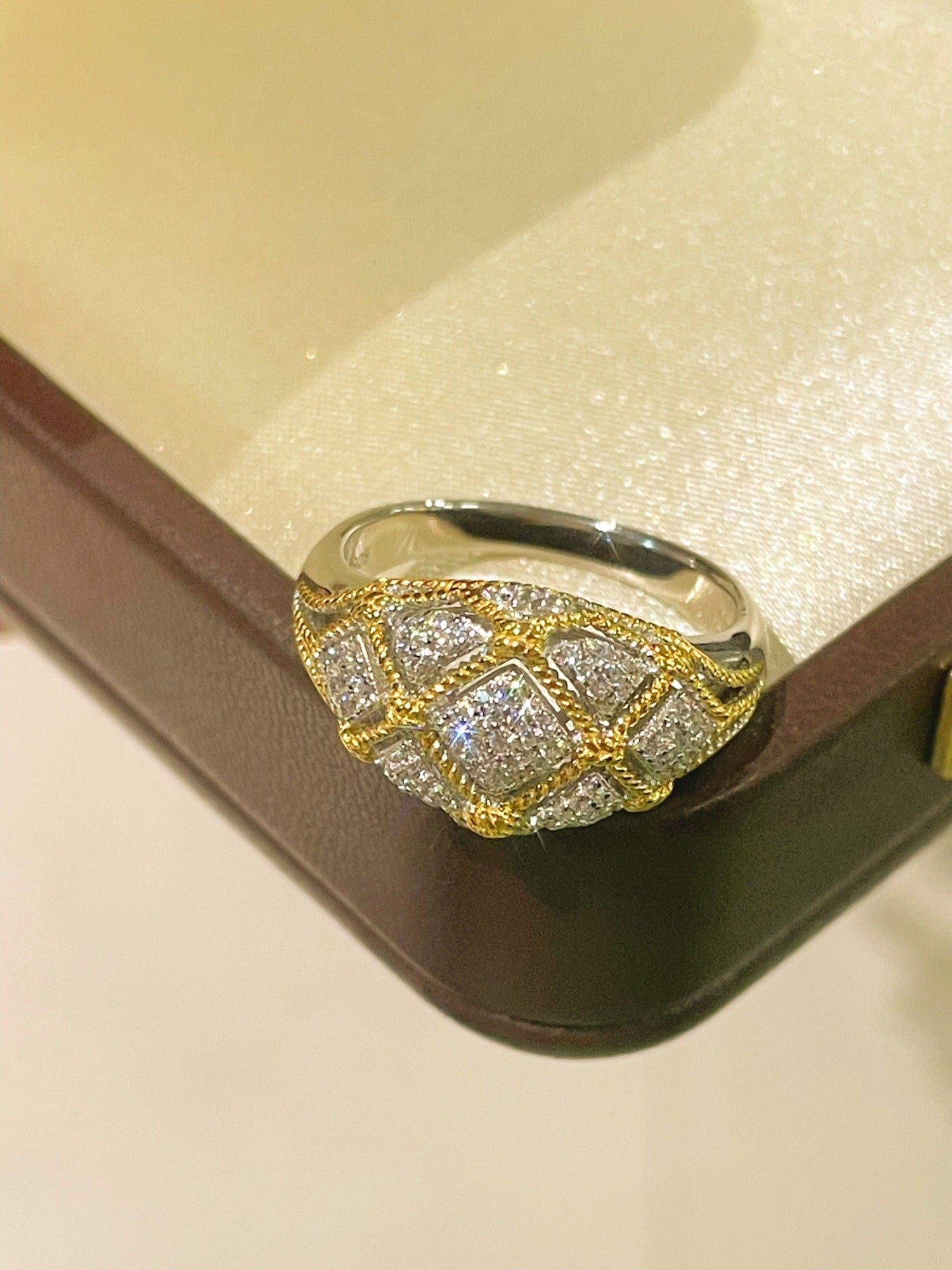 Vintage Split - Tone Hollow Diamond Lattice Ring - floysun