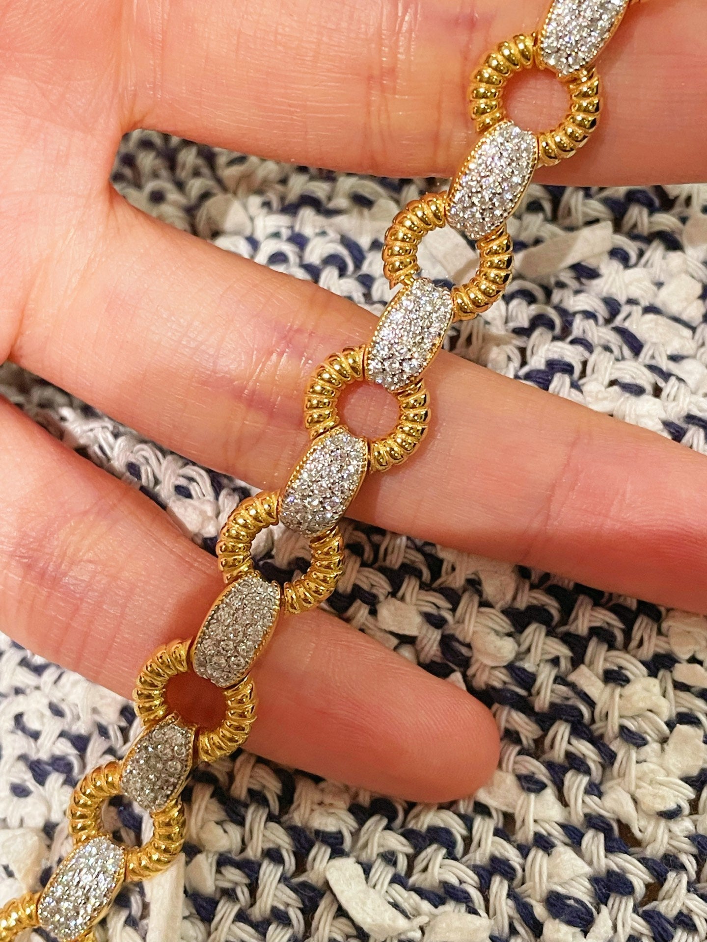 Vintage Weave Circle Pavé Bracelet - floysun