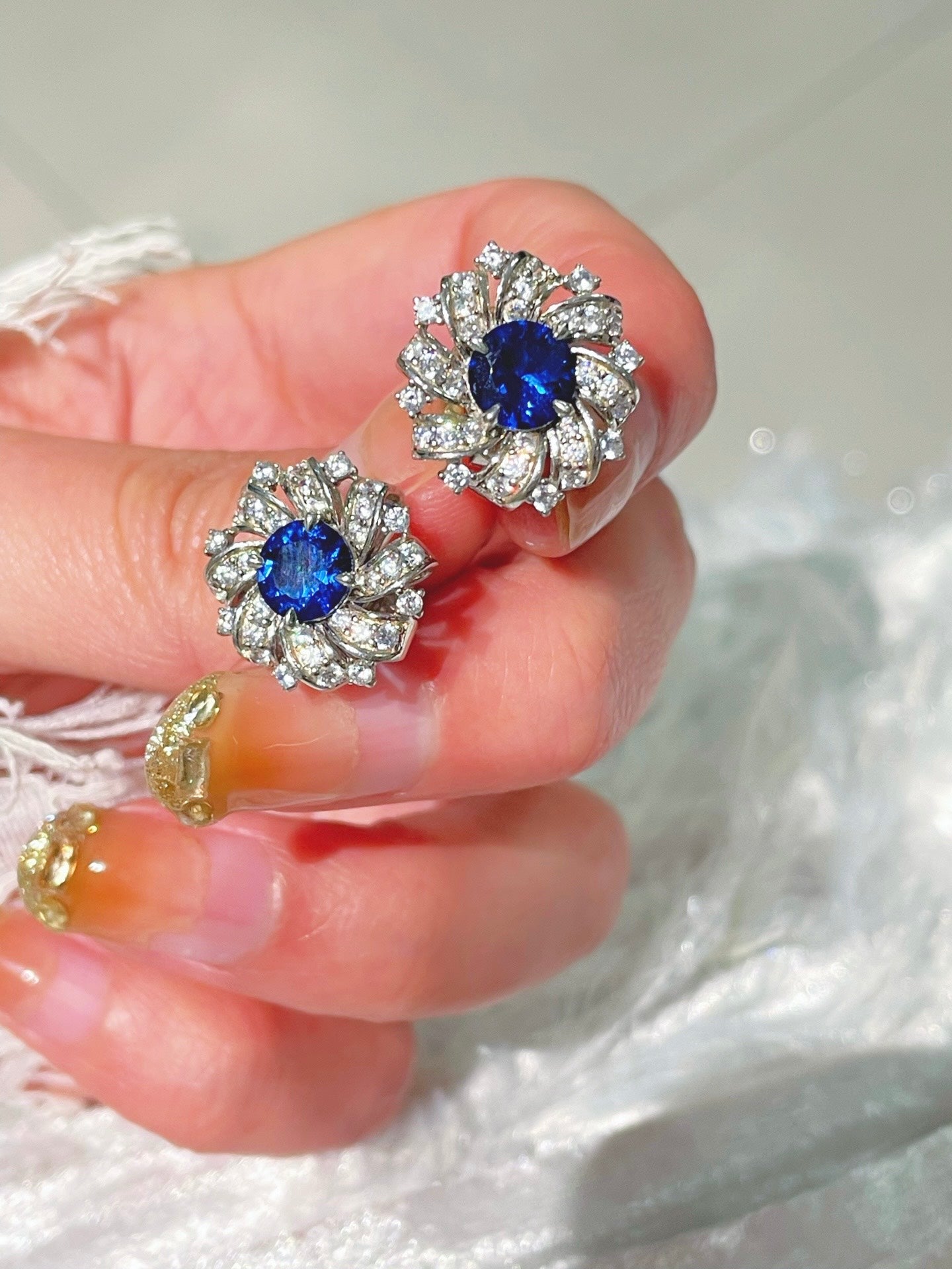 Whirlwind Blue Sapphire Earrings - floysun