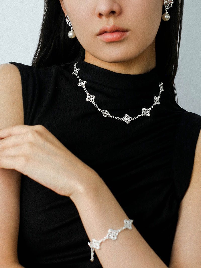Whisper of Lace Embroidered Floral Necklace - Silver - floysun