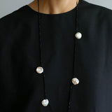 Five Large Petal Baroque Pearls Black Spinel Necklace - floysun