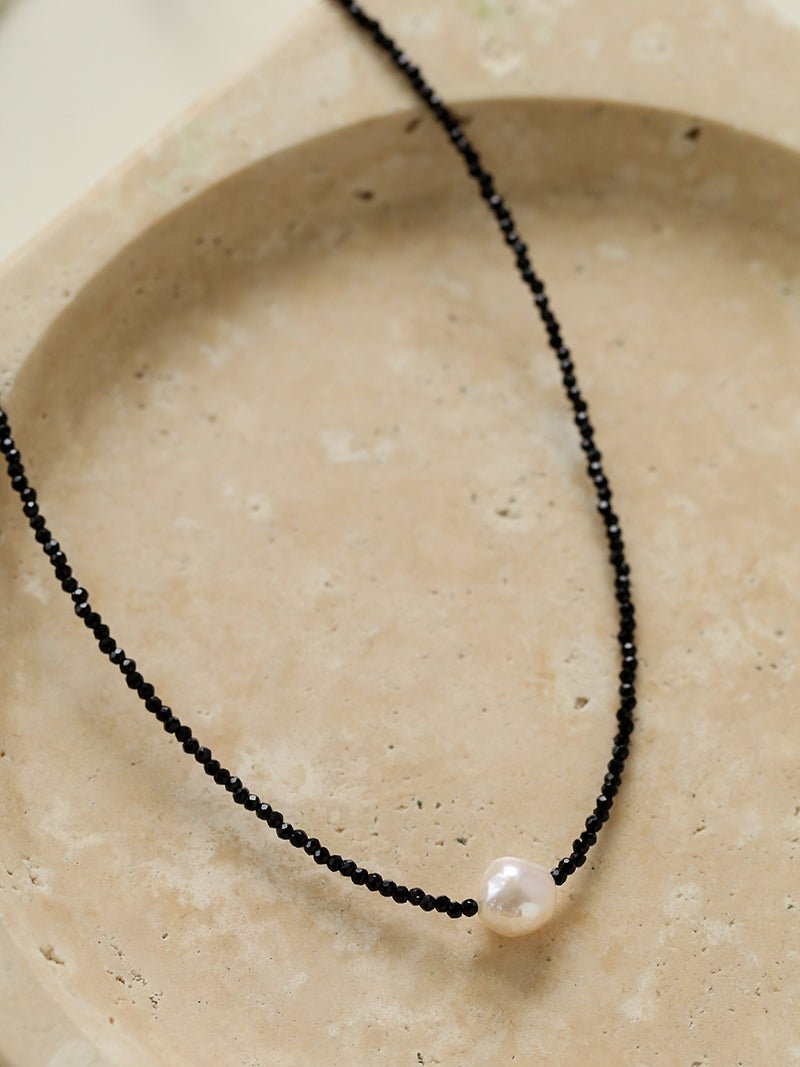 Monochrome Elegance Baroque Pearl Necklace - floysun