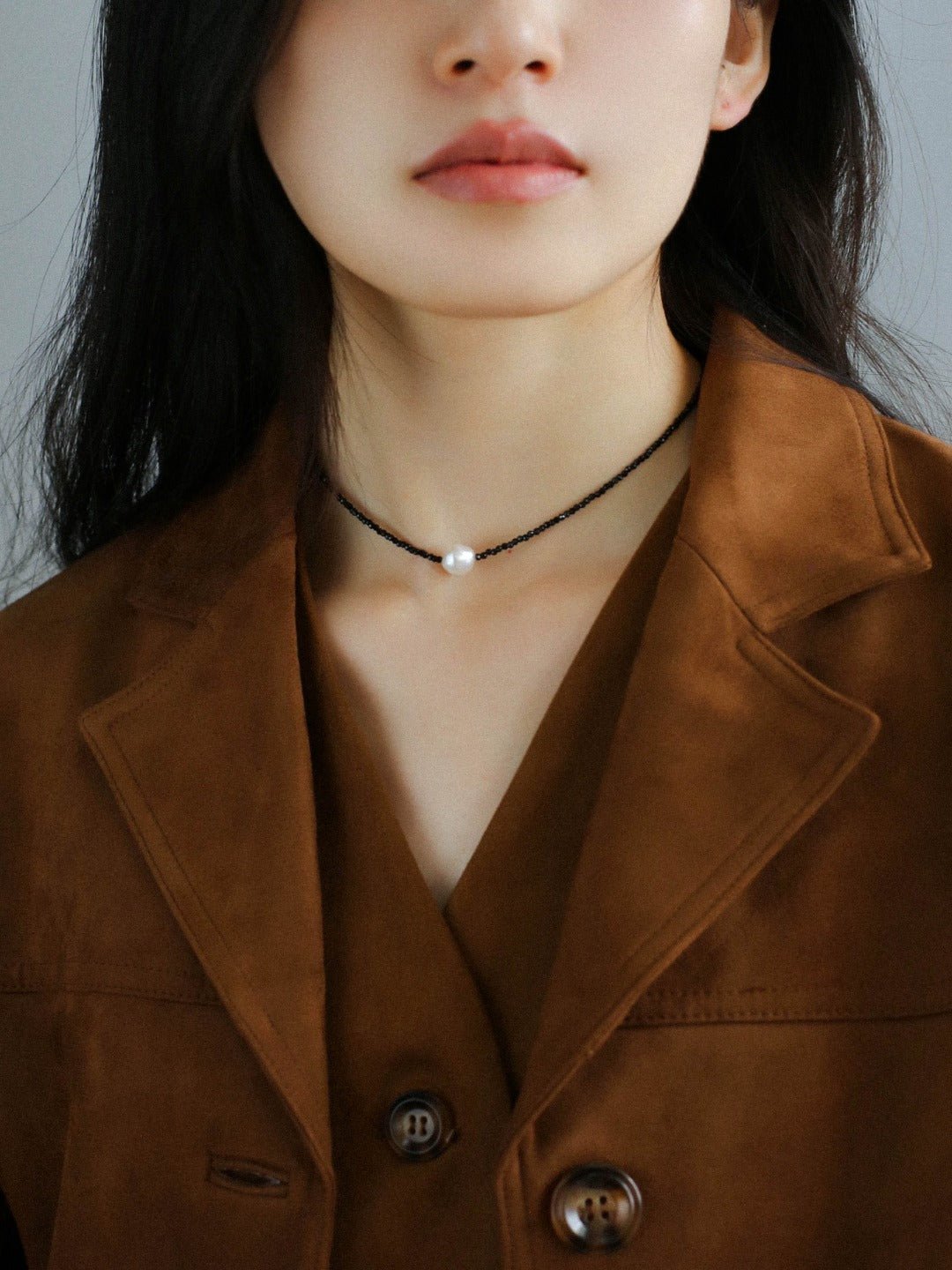 Monochrome Elegance Baroque Pearl Necklace - floysun