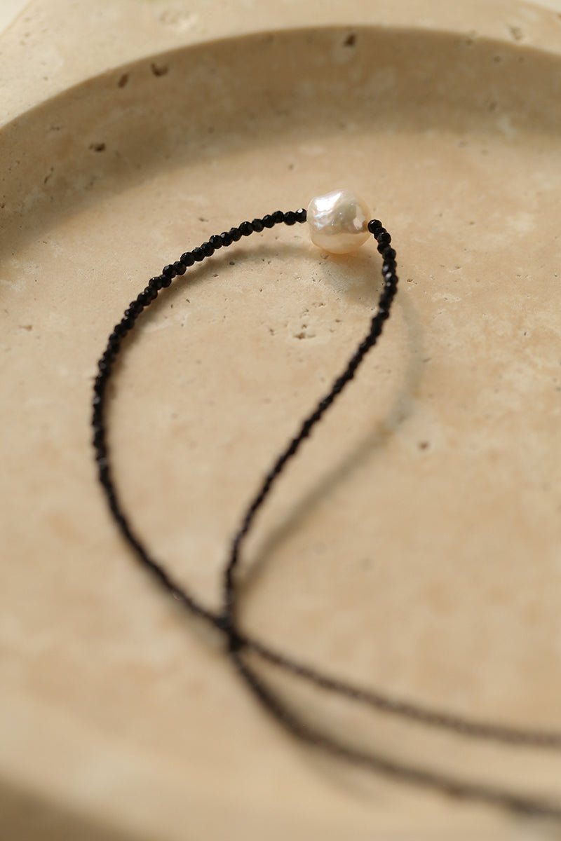 Monochrome Elegance Baroque Pearl Necklace - floysun