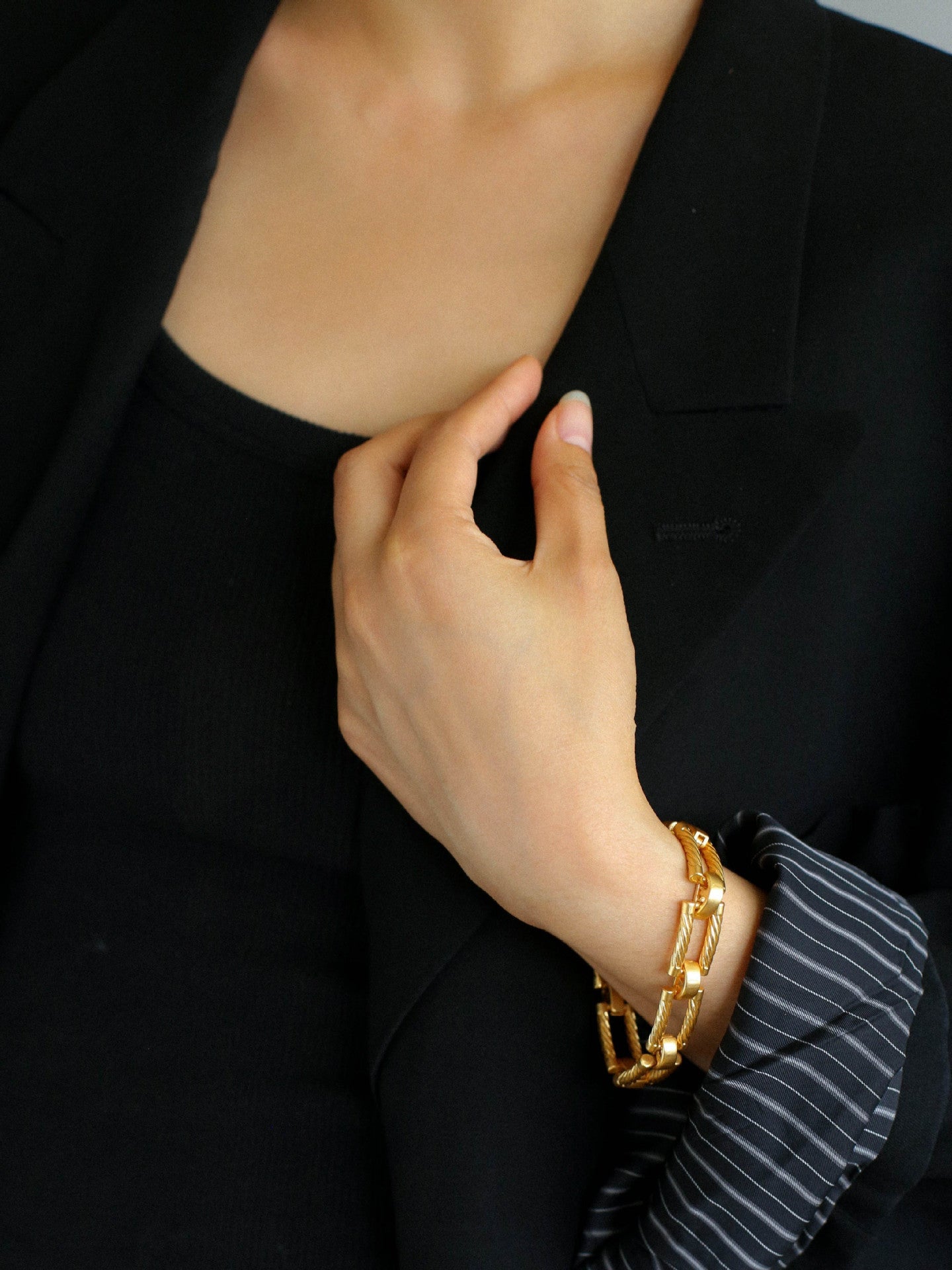 Retro Frosted Gold Square Chain Bracelet - floysun