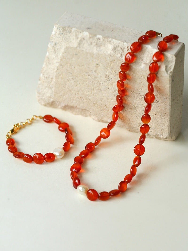 Timeless Elegance: Red Agate and Baroque Pearl Bracelet - floysun