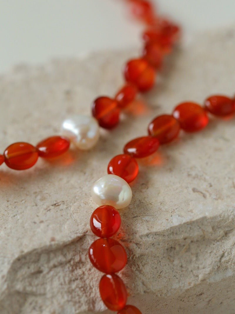 Timeless Elegance: Red Agate and Baroque Pearl Bracelet - floysun