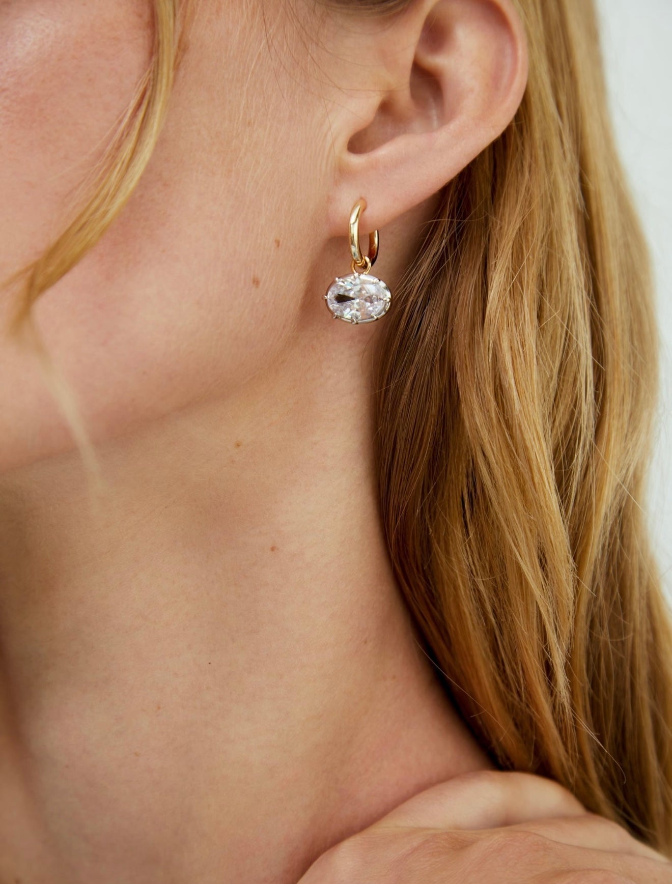 Classic 8 × 12 mm Oval Diamond Simulant Huggie Hoop Earrings - floysun