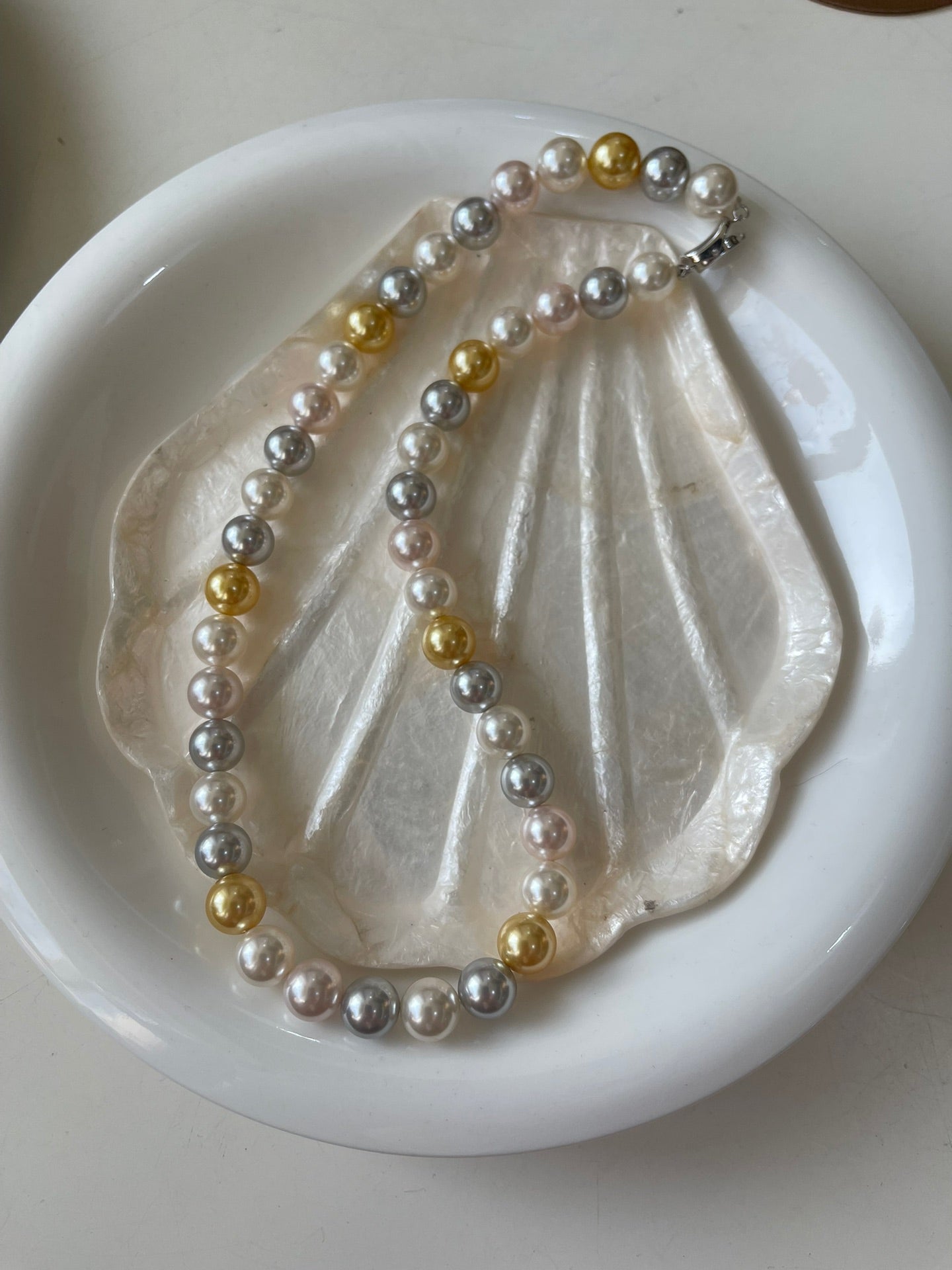 10mm Mixed-Tone Round Artificial Pearl Necklace - floysun