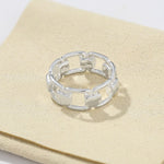 Geometric Link Openwork Band Ring - close-up detail 2 | Floysun