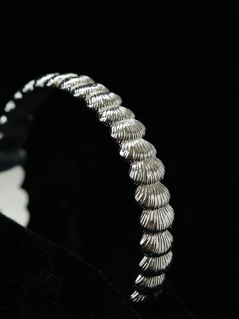 3D Sculpted Seashell Texture Open Cuff Bangle - floysun