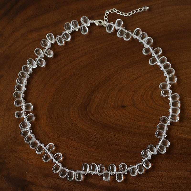 Collar gargantilla hecho a mano con cuentas de vidrio en forma de lágrima  