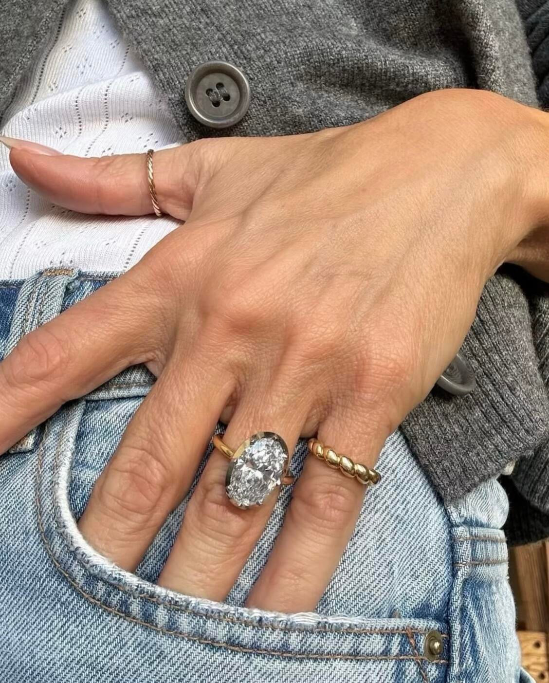 8.08ct Oversized Oval Solitaire Statement Ring - floysun