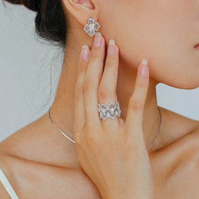 925 Silver New Hollow Lace Stud Earrings Four Leaf Clover Stud Earrings - floysun