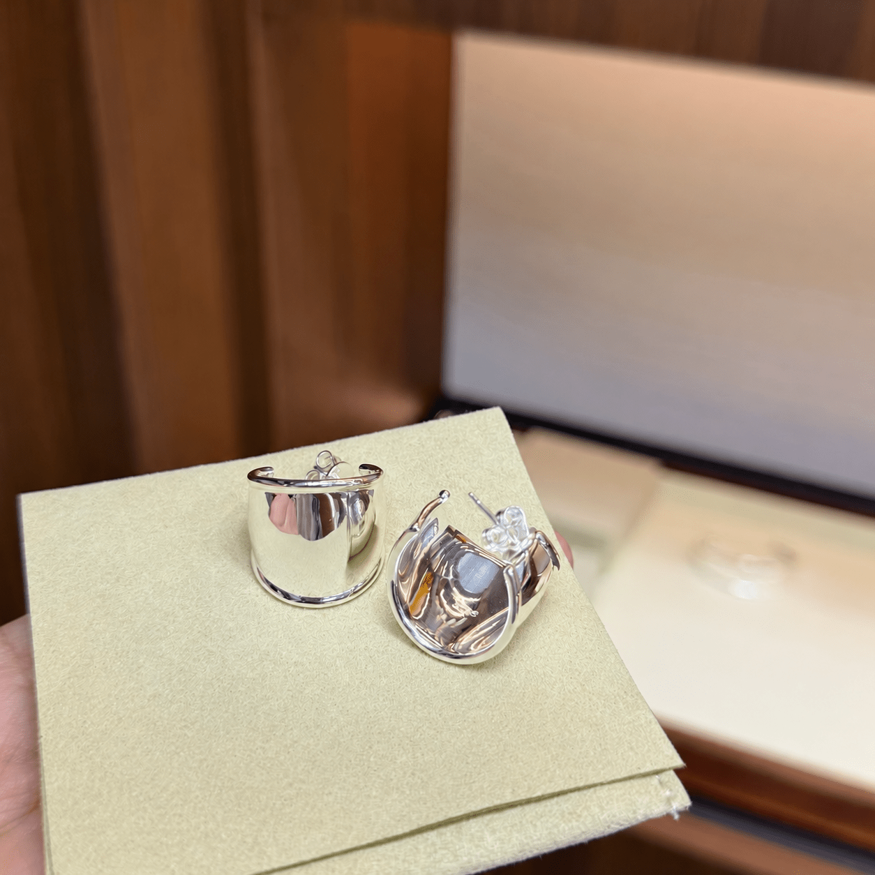 925 Sterling Silver High-Polish Sculptural Wide Hoop Earrings - floysun