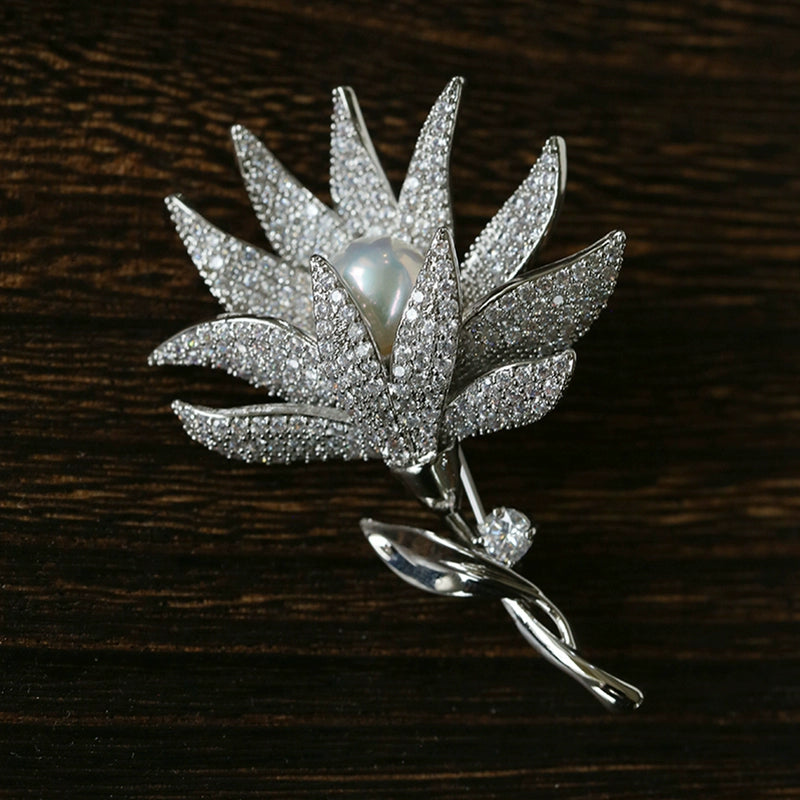 Vintage Elegant Natural Pearl Gourd Flower Brooch