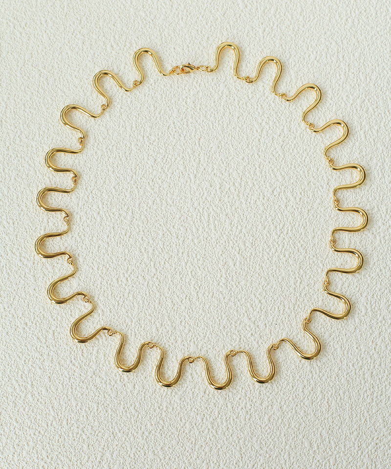 Flowing Wavy Lines U-Shaped Metal Layering Necklace