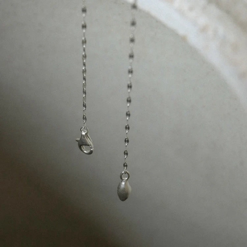 Teardrop Lariat Long Y Necklace - alternate angle 3 | Floysun