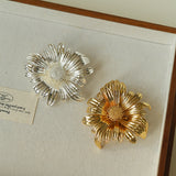 French Vintage Sculpted Daisy Brooch