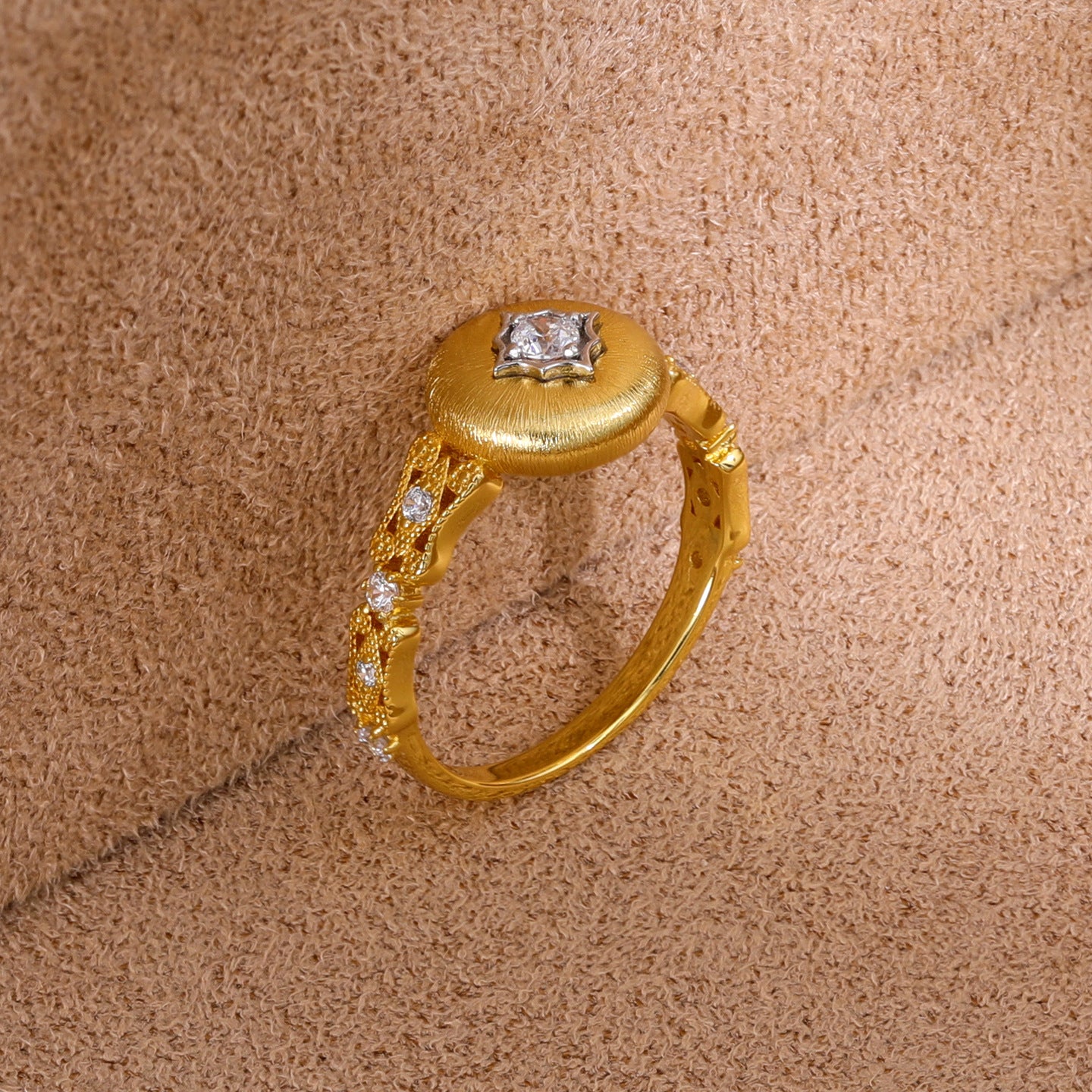 Starburst cubic zirconia statement ring - side profile