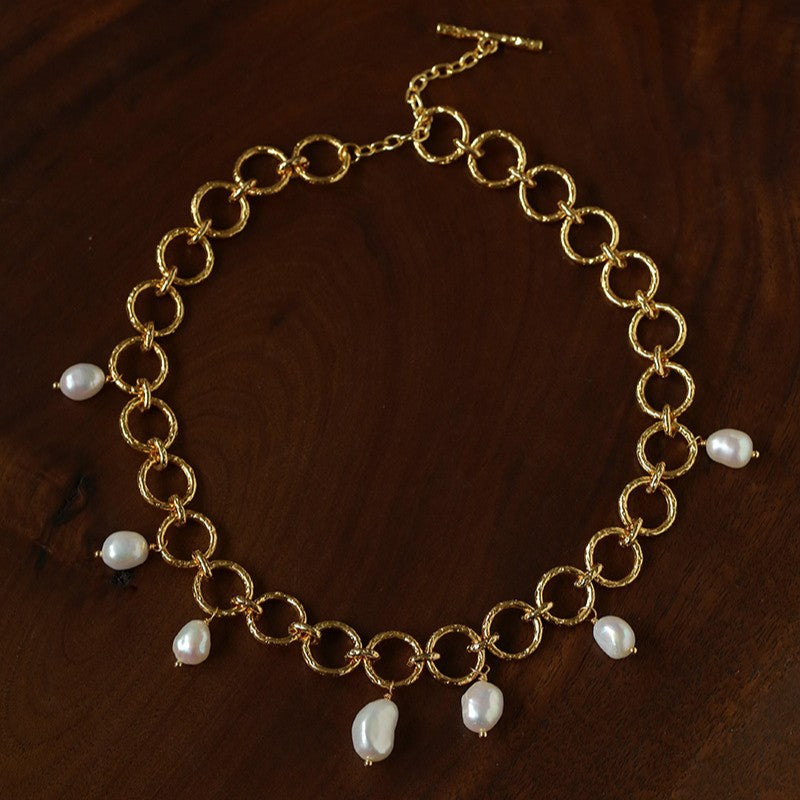 Vintage hammered circle link freshwater pearl necklace