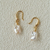 Minimal Elegant Inlaid Cubic Zirconia Baroque Freshwater Pearl Hook Earrings