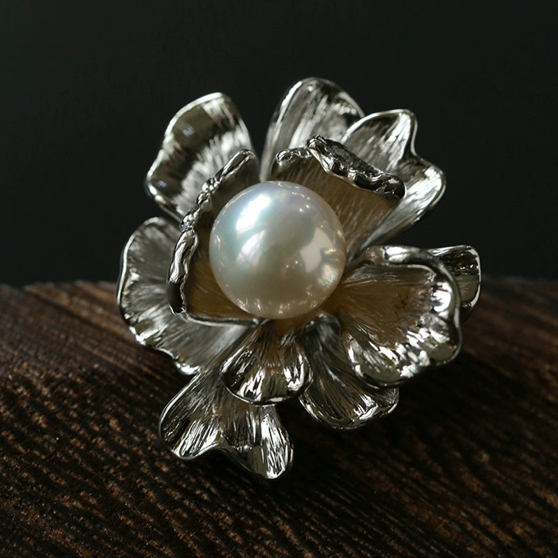 Vintage Elegant Natural Pearl Gourd Flower Brooch