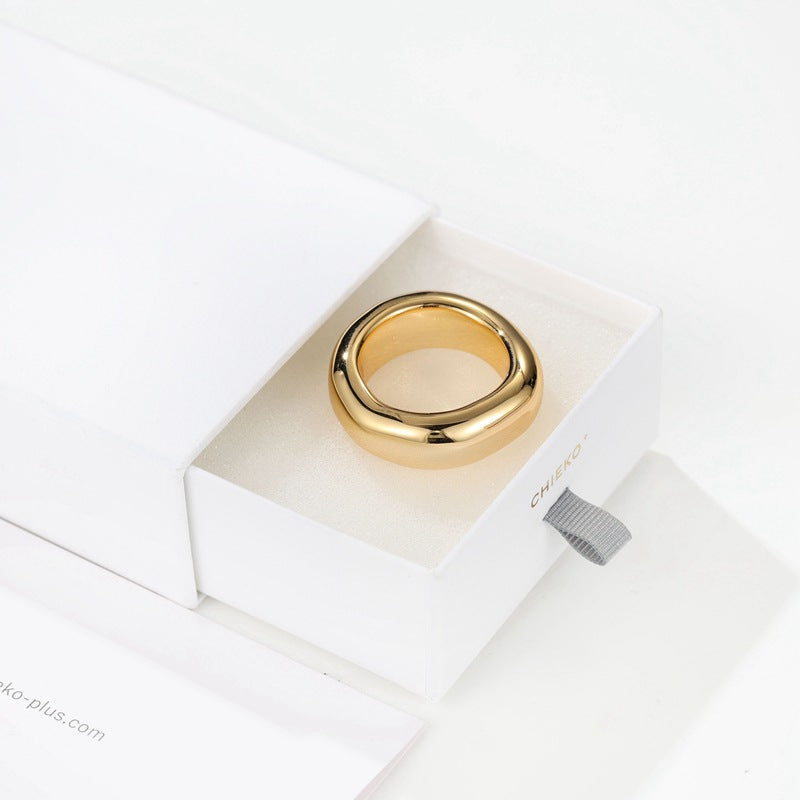 Minimal High-Polish Classic Band Ring